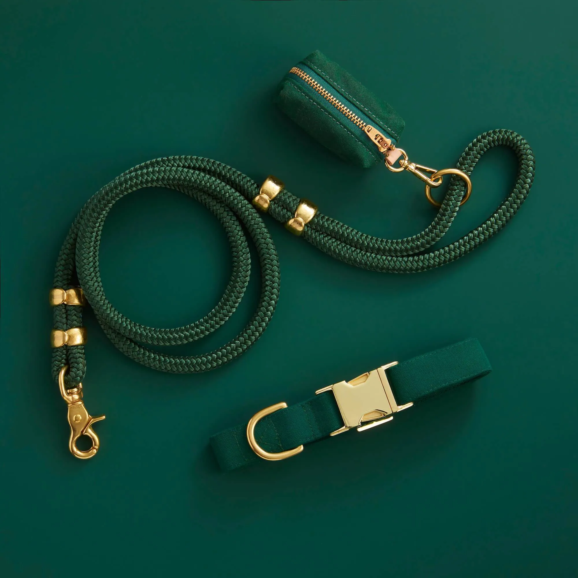 Evergreen Collar Walk Set